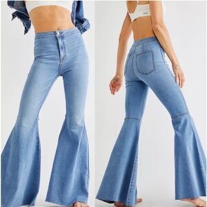 FREE PEOPLE JUST FLOAT ON FLARE BELL
BOTTOMS JEANS 29